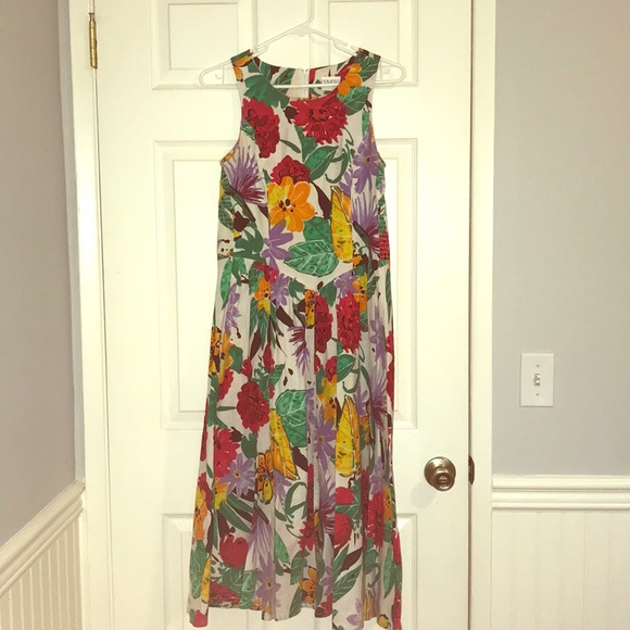 Amazing Vintage Dress - Picture 2 of 9